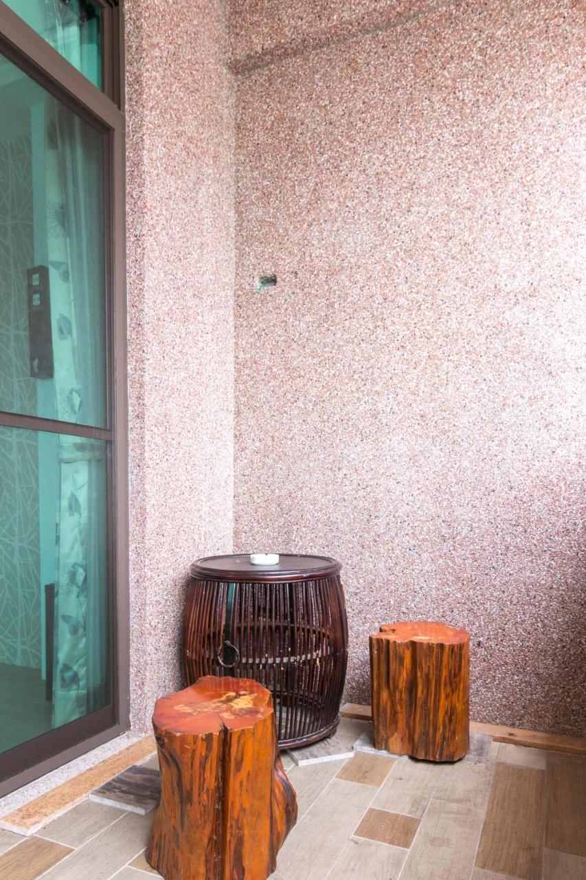 Jhongshan Building Bed And Breakfast Hualien City Exterior photo