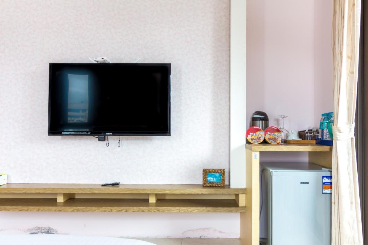 Jhongshan Building Bed And Breakfast Hualien City Exterior photo
